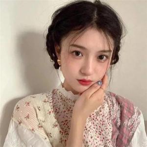 美少女光身体裸体露阴沟
