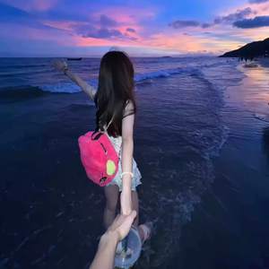 美少女光身体裸体露阴沟
